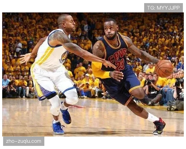 现代防守策略注重轮转速度，弱侧协防保护禁区成常态